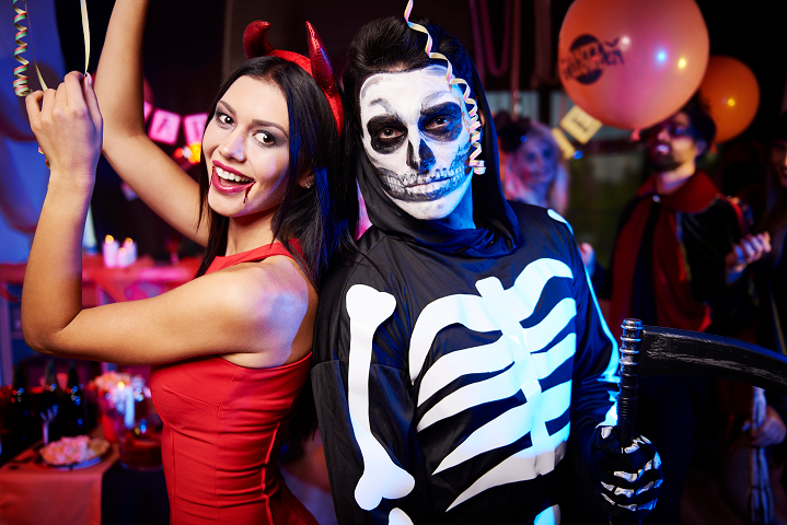 Doces ou travessuras picantes? Descubra o que te aguarda nas festas de Halloween da Spicy Club em outubro