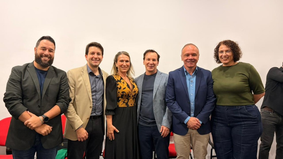 Apeti participa da posse de Cláudia Bassitt e reforça parceria pelo desenvolvimento de Rio Preto