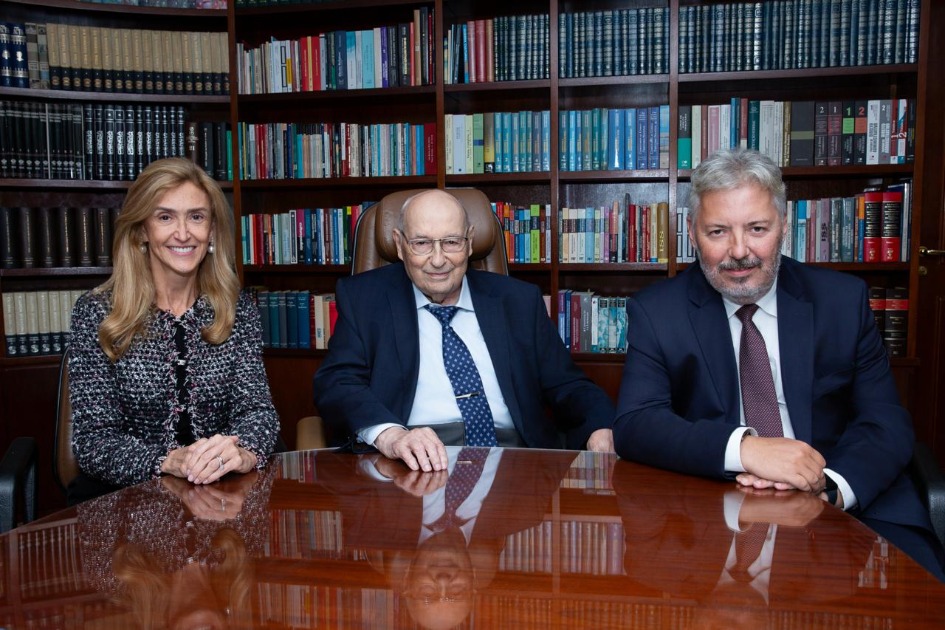 Ives Gandra - Expansão e aliança estratégica - Advocacia Gandra Martins e Fernanda Hernandez no DF e SP