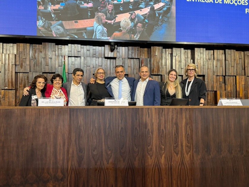 HEMORIO recebe Moção de Congratulações e Aplausos em sessão solene na Alerj