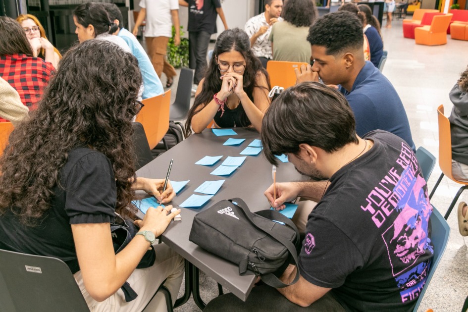 ARIES e CESAR School promovem maratona de inovação para enfrentar desafios climáticos no Recife