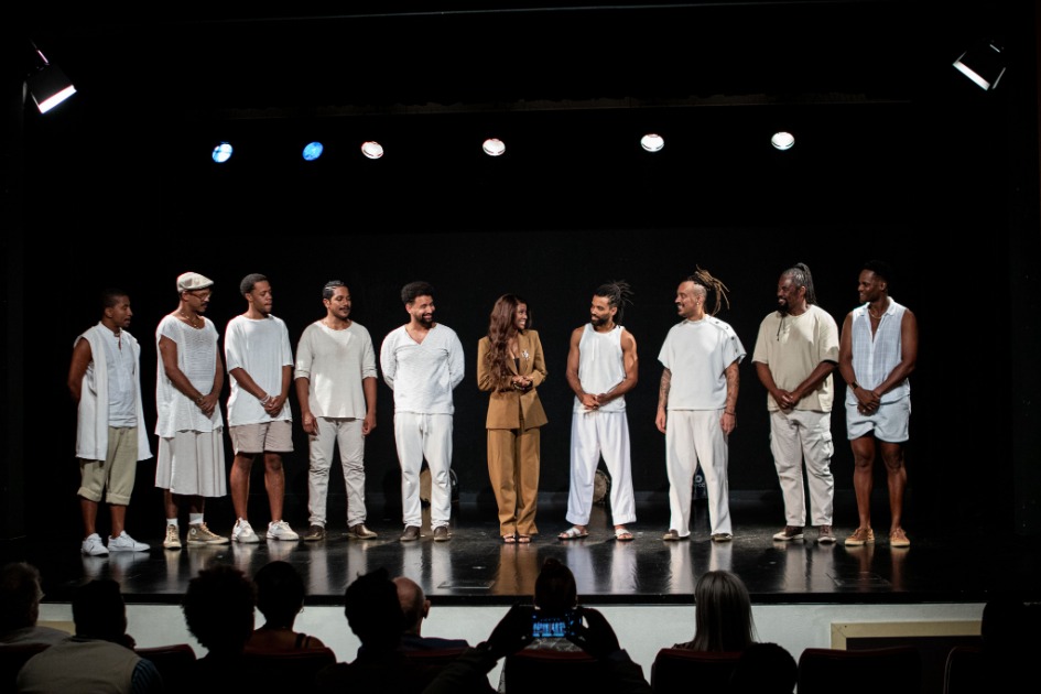 Complexo Negra Palavra protagoniza participação brasileira em festival de teatro de Angola