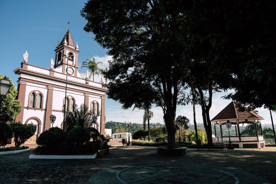 Jarinu (SP) discute desenvolvimento econômico a partir da cultura, do turismo e dos saberes locais Jarinu (SP) discute desenvolvimento econômico a partir da cultura, do turismo e dos saberes locais