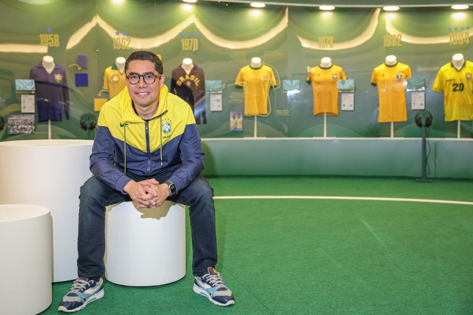 Férias em São Paulo: Exposição Mantos Campeões, que reúne camisas originais do futebol mundial, se encerra neste final de semana