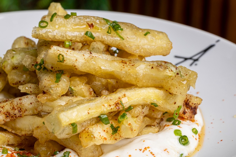 Bar de gastronomia autoral reinaugura com cardápio inspirado nos maiores sucessos da casa