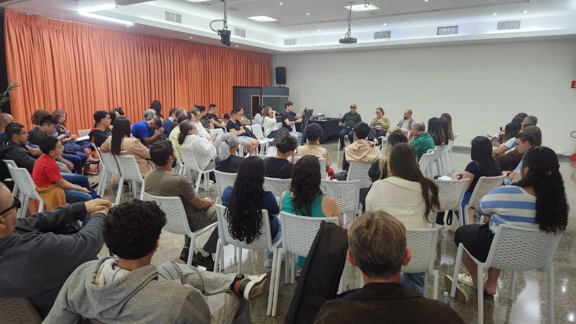ECA Digital foi tema de roda de conversa promovida pela Laramara