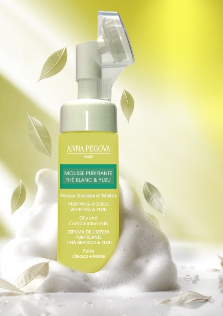 Anna Pegova lança Mousse Purifiante Thé Blanc & Yuzu para limpeza equilibrada das peles oleosas e acneicas