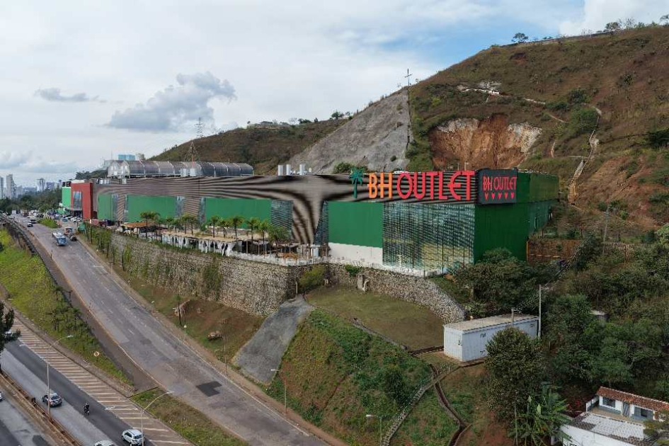 Outlets do Grupo Mário Valadares recebem 3,9 milhões de visitantes e crescem até 29% no primeiro semestre.