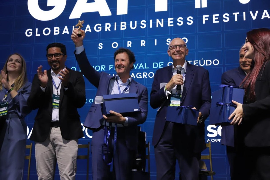 CEO da Nutribras Alimentos, Paulo Lucion, recebe homenagens na abertura do GAFFFF em Sorriso