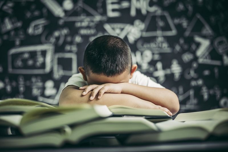Problemas de visão e audição podem prejudicar a aprendizagem sem que pais e professores percebam